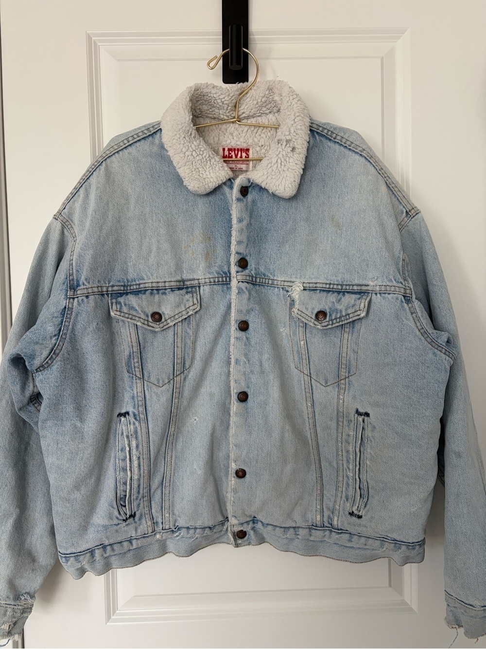 Vintage Levi’s Sherpa Trucker Jacket Made in USA XL Distressed Light Wash Denim - Picture 2 of 14
